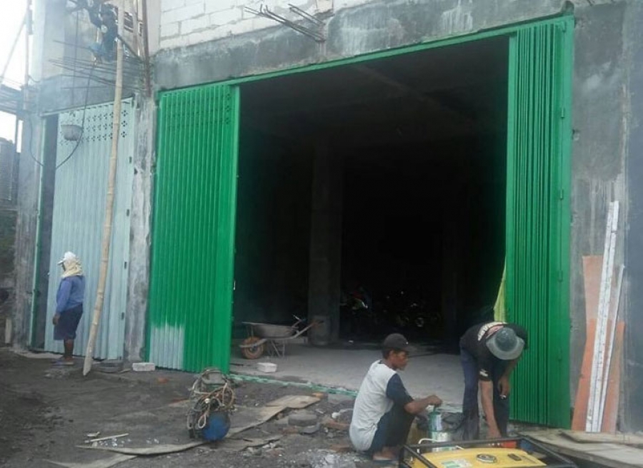 Pemasangan pintu Harmonika kualitas 1A di Ruko Solobaru